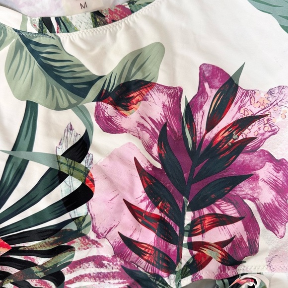 CALIA by Carrie Underwood Tropical Leaf Print Tie-Front Crop Top Medium - Picture 6 of 6